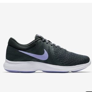 NIKE Revolution 4 Black Athletic Shoes